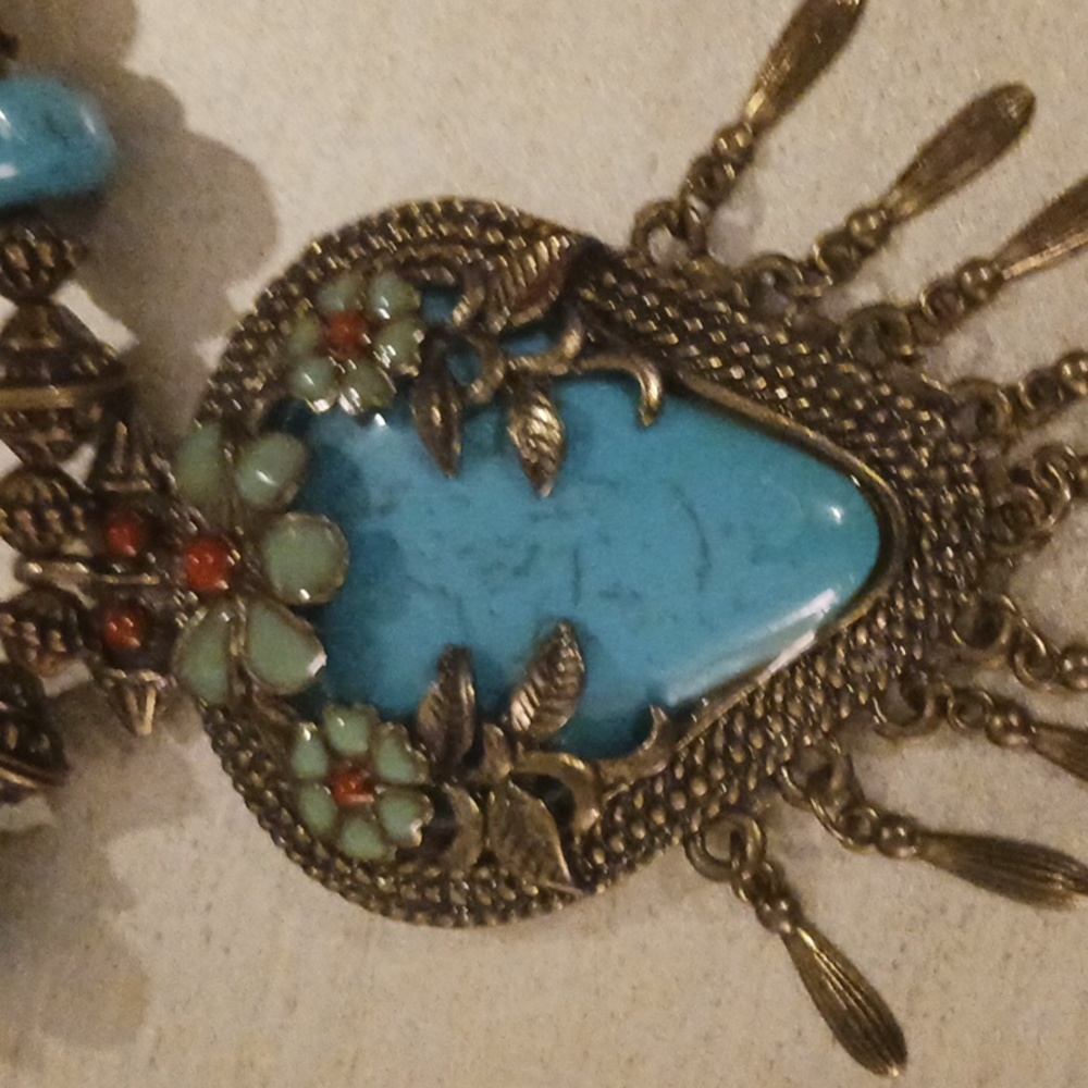Necklace - Picture 2 of 4
